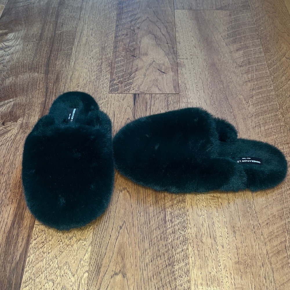 Generation Love Woman’s Dark Green Slippers